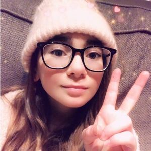 Meet your Posher, Izzy